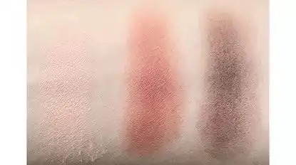 复杂的眼影盘该怎么用今天教你以不变应万变分析眼部结构
