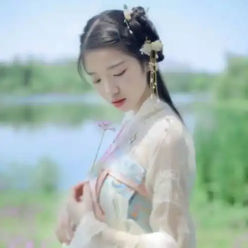 几月出生的女人命带妻财,嫁到谁家就把钱财带到谁家
