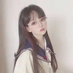qq头像女生姐妹头像一对两张我不放心把你交给任何人
