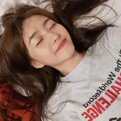 清新文艺女生头像漂亮时尚女生qq头像
