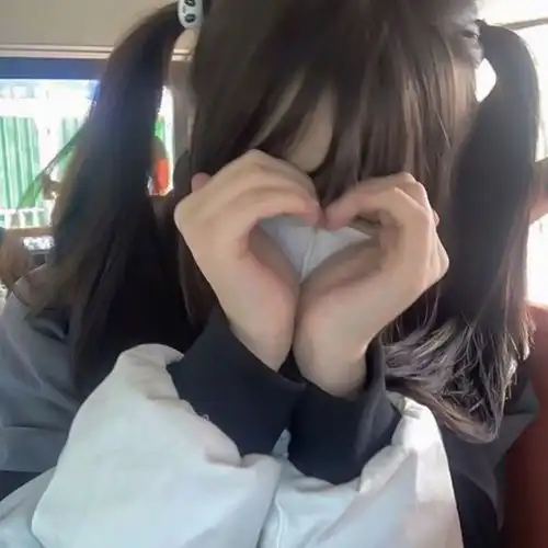 好看又不露脸的女生头像
