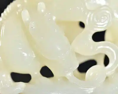 晚清和田玉籽料望子成龙摆件
