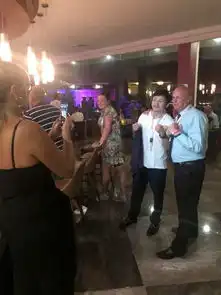 组图冉莹颖与邹市明旅行过二人世界俏皮称呼老公为好兄弟
