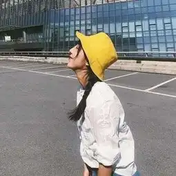 伤感女头像街头
