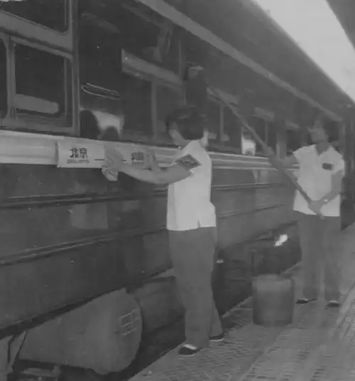影像志与共和国同龄的38次列车,历代乘务员都长什么样
