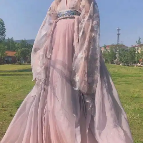 唯美意境古风汉服女生头像但愿微信头像我要个性网
