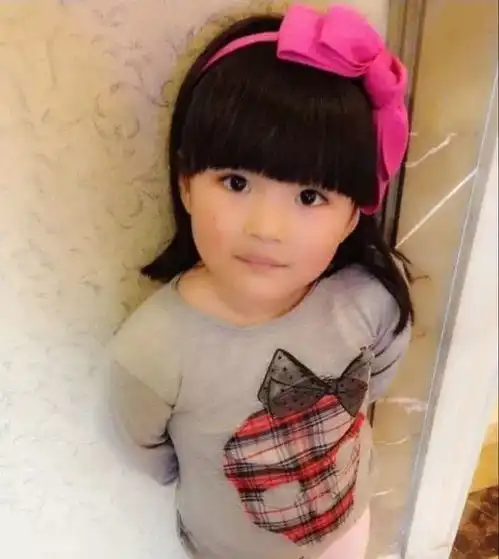 李咏去世第79天,女儿发大尺度照片,评论区留下10000条脏话
