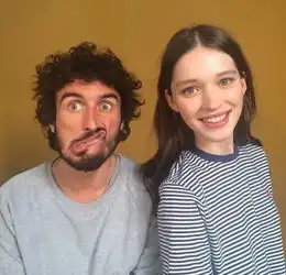 头像不谈恋爱逼事没有浑身自在
