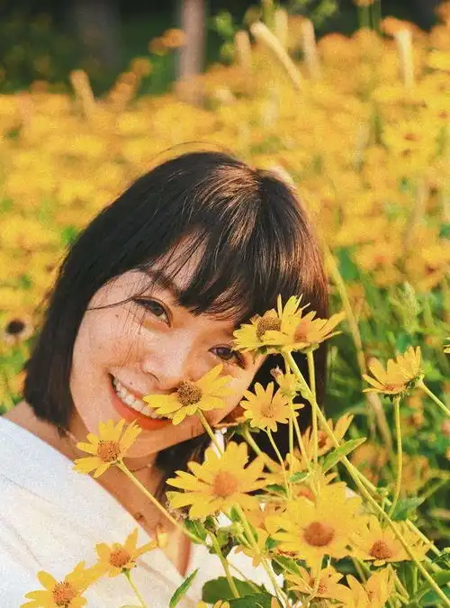 后天,桃花满地,缘分满溢,痴心等待,心意未变,余生甜蜜幸福双子座
