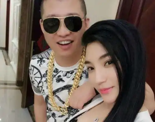 辛巴对快手平台公开撕逼,称投入巨大却被限流网友都不是善茬
