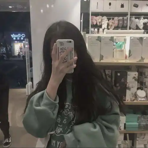 那些适合配自拍的神仙句子
