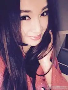 同样50岁,温碧霞嫁富豪宛如少女,周海媚不婚似大妈
