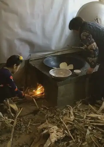 城市媳妇回农村,爷爷给孙子拿来的玩具亮了,感受满满亲情
