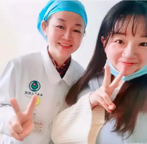 妈妈上老年大学被老师留校,喜提女儿当年同款数落,网友轮流转
