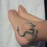 男生纹身抱孩子头像微信头像图片大全
