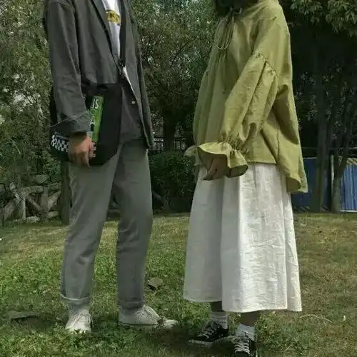 情侣头像在我面前做你自己就好
