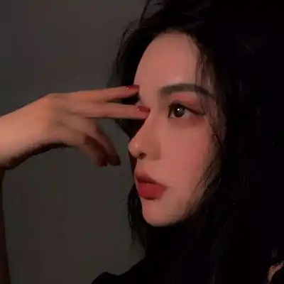 个性颓废霸气女生头像超拽冷酷,寻找残留的幸福的女人

