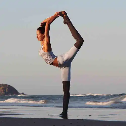 掌握这一方法,成为人群焦点,身材和气质同时拥有
