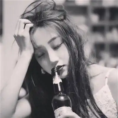 丧系头像女2020高清黑暗系病娇女头像
