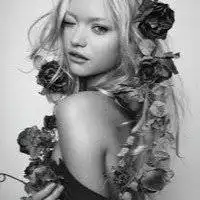 欧美头像咬着玫瑰微信头像图片大全
