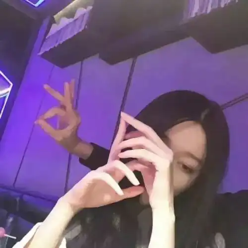 头像最好的感情连沉默都很舒服
