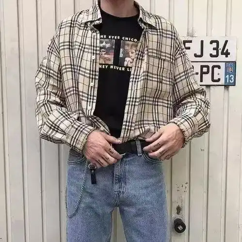 男人如何穿男士衬衫比较有型
