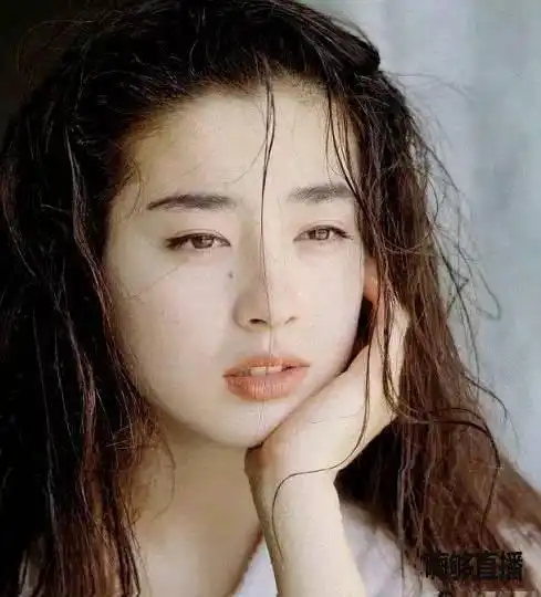 为什么日本有很多漂亮的女明星会嫁给相扑手
