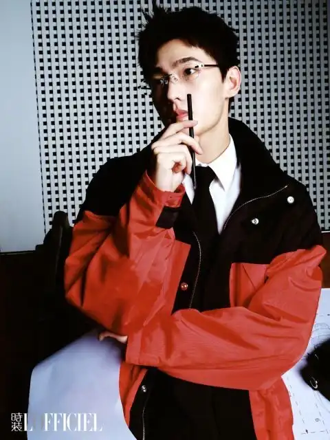 杨洋黑白情绪大片出炉秋冬男友风穿搭苏感溢出屏幕
