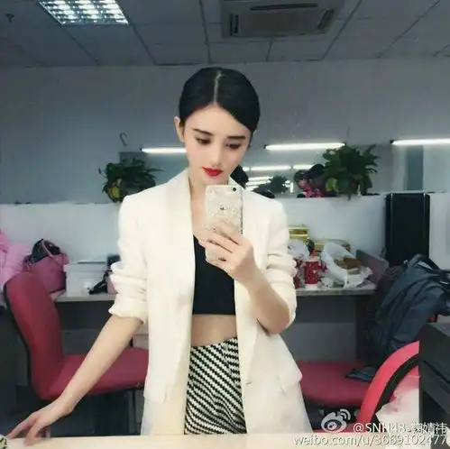 段小薇变港风美女水军尬吹太明显这些女星才是刘海封印了美貌
