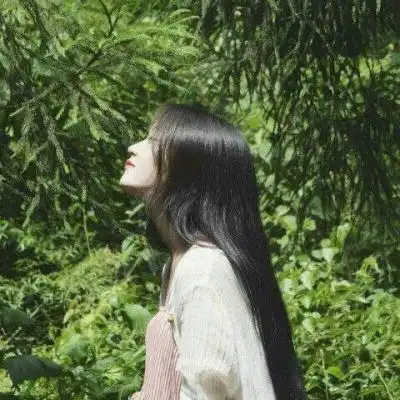 你和今晚的月亮一样让人想入qq女生头像我要个性网
