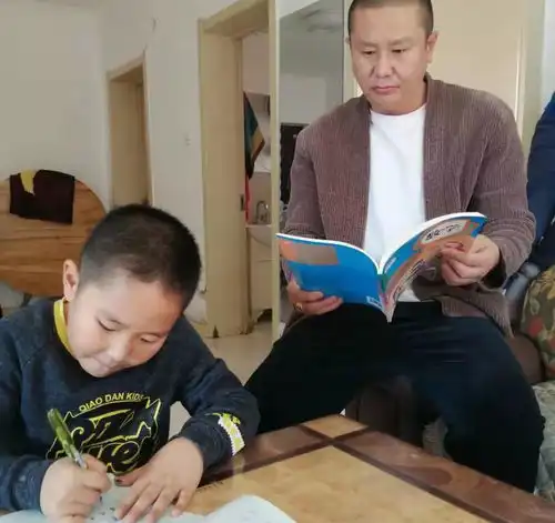 光正小学不忘初心安全快乐假期我们一起xue
