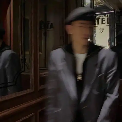 暗系男头余生那么长要活得像自己
