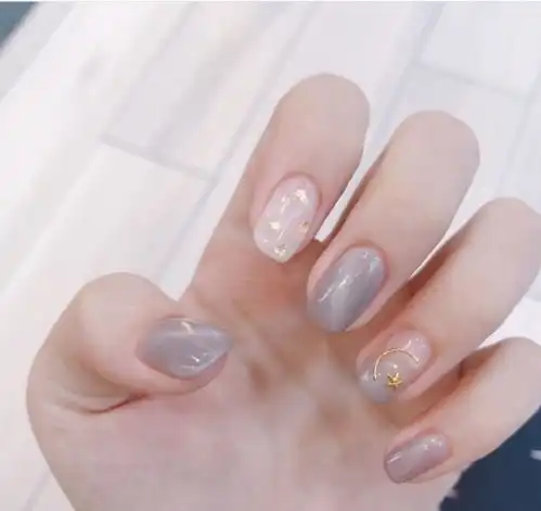 这几款美甲自带仙气约上闺蜜一起get成为蓝色大海的传说
