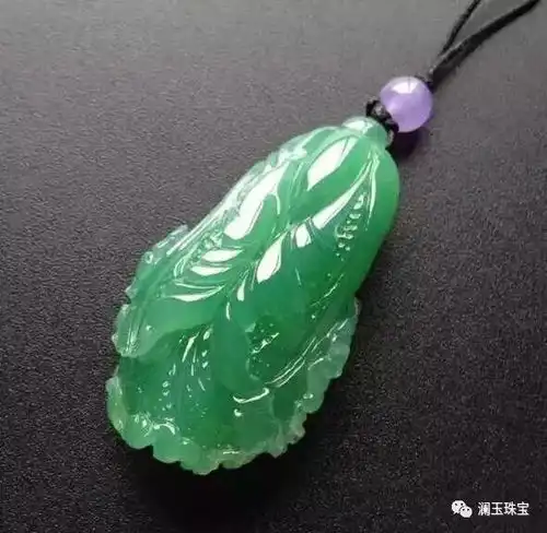 为什么翡翠有平安和招财的寓意
