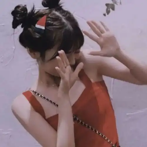 情侣闺蜜头像将私有浪漫公之于众
