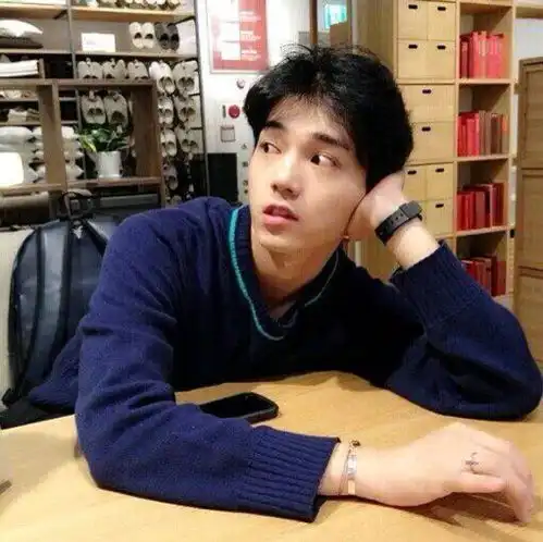 男朋友总是莫名其妙地生气,我该怎么办呢
