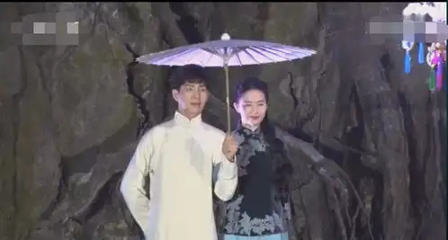 神仙姐姐刘亦菲化身灵媒少妇,和民国青年井柏然组cp,将共居蜃楼
