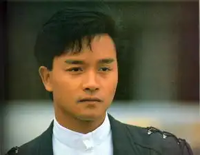韩寒手写歌纪念张国荣谢谢你风雨内愿陪着我

