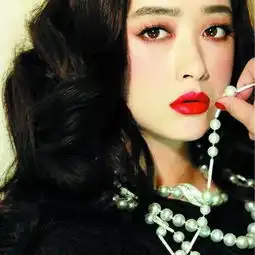 热播新剧花千骨,来看蒋欣和赵丽颖的珠宝首饰大pk
