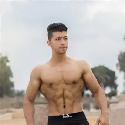 肌肉男头像,肌肉健壮的男子图片
