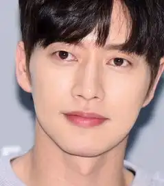 宋仲基朴海镇李钟硕韩国牛奶皮肤男星盘点图
