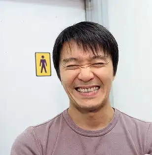超级搞笑大笑很瘦脸看明星笑歪了脸
