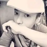 爱到飞蛾扑火是种堕落
