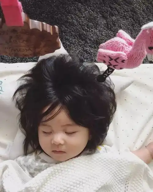 法亚在线日语日本妈妈另类晒娃引围观,真人版蒙奇奇让医生也惊叹不已
