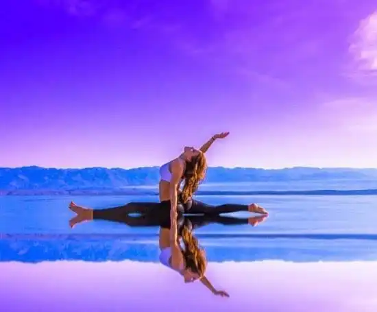 气质比长相更重要,每日坚持练瑜伽,让你做气质美女
