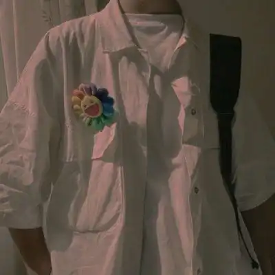 男生部位头像带花,男生拿花半身头像2
