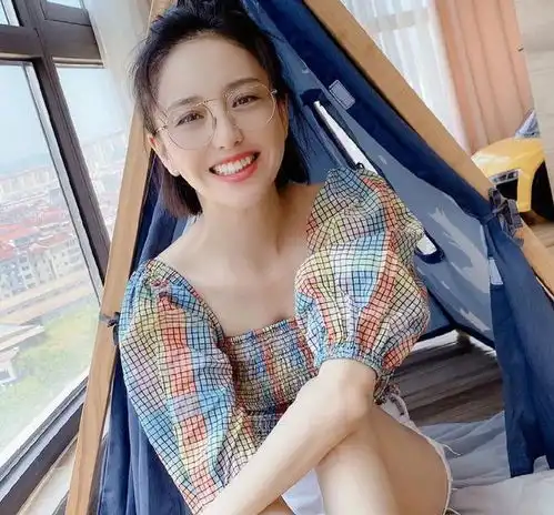 美女佟丽娅第8373期时尚潮流美图欣赏

