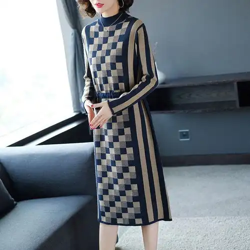 这才是今冬流行的法式冬裙,比皮草还保暖,上身洋气美嫩显年轻
