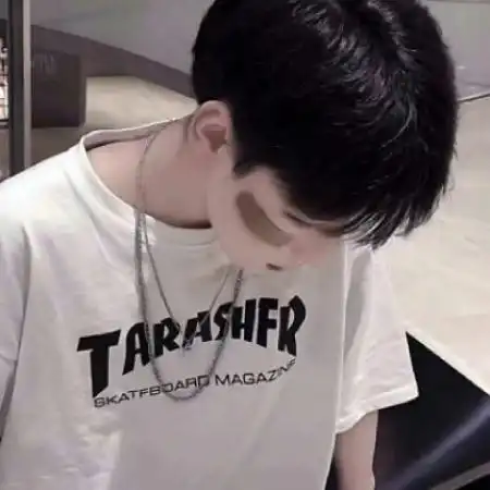 微信男生的头像英俊潇洒小清新的男生
