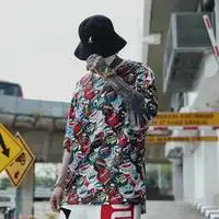 街头嘻哈风微信情侣头像一对的微信头像图片大全
